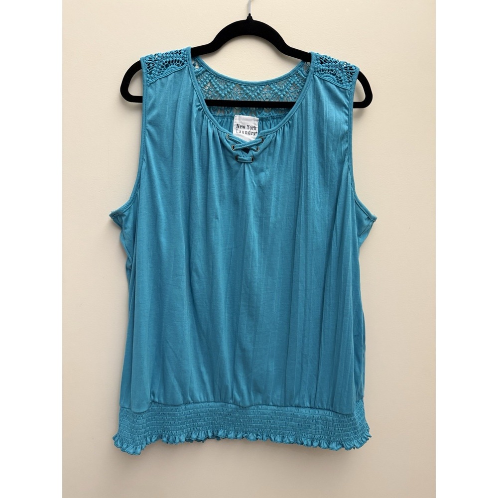New York Laundry Blouse Size 3X Aqua Sleeveless Crochet Detail Tie Front New